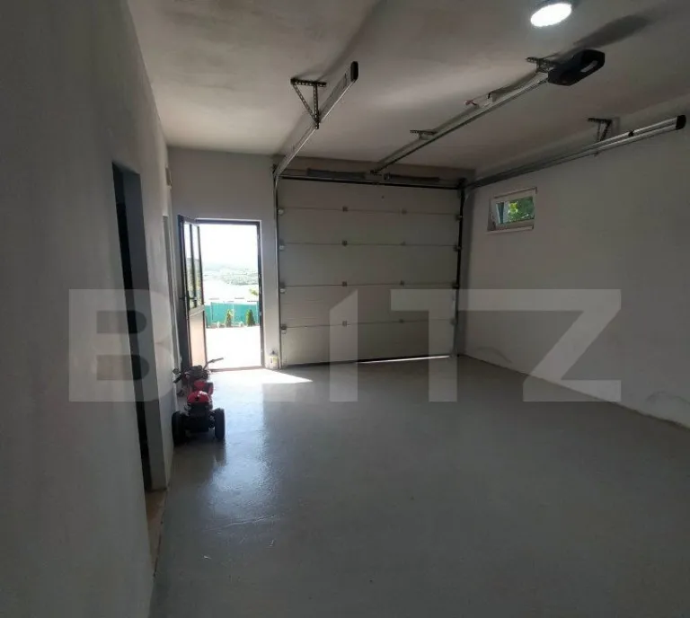 Casa 4 camere 200 mp 1050 mp teren zona Ciurbesti