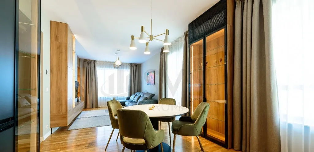 Apartament de 3 camere I Luxuria I Vedere gradina interioara