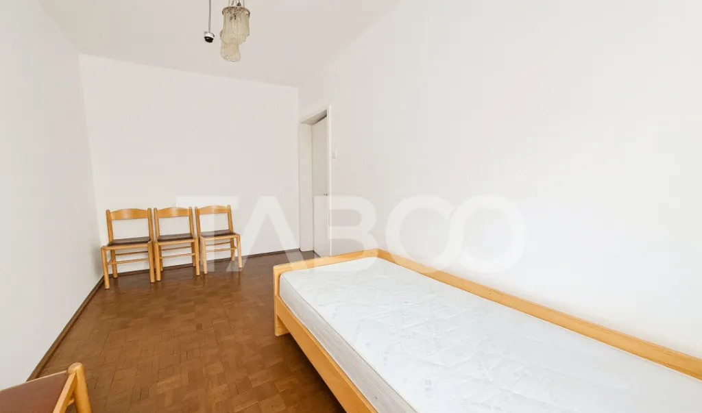 Zona Dioda/anaf/Finante Apartament cu 3 camere si balcon