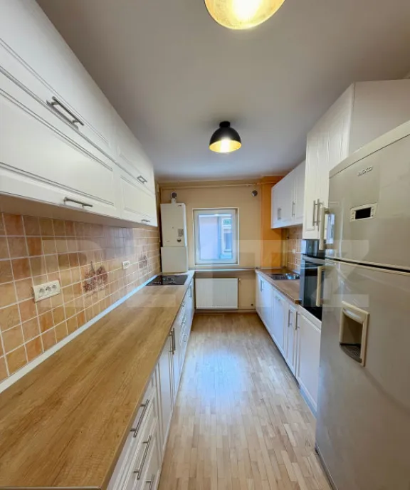 Apartament 2 camere living 53 68 mp parcare zona Muzeul