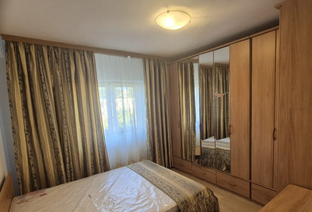 Prticular apartament 2 camere transformate in 3 Rahova