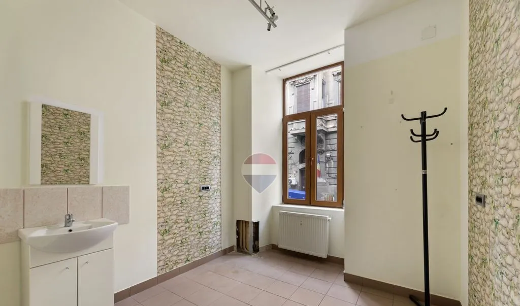 Apartament 2 camere amplasat la cativa pasi de Primarie Episcopiei 1
