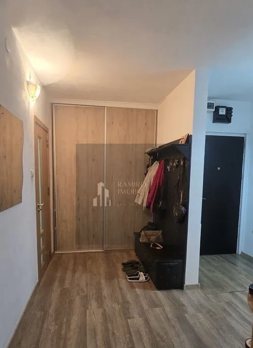 3 camere 5 minute metrou 1 decembrie/decomandat/centrala