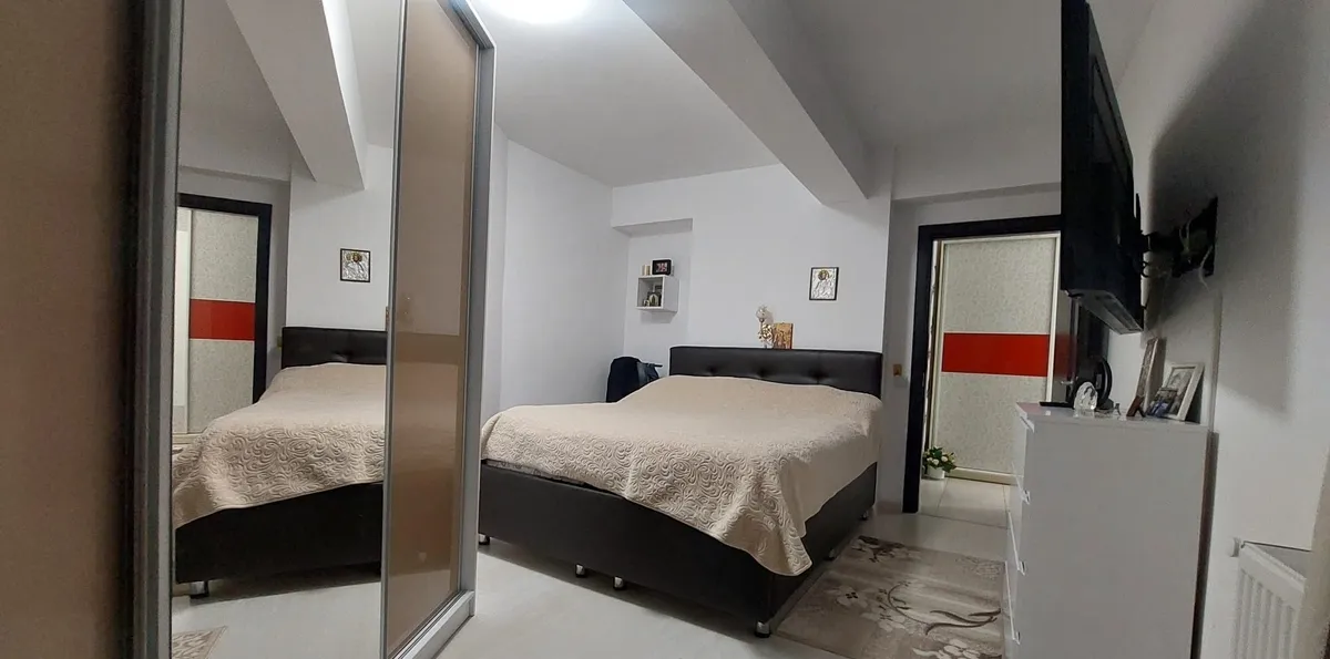 Bragadiru str Nazuintei 3 camere etaj 2