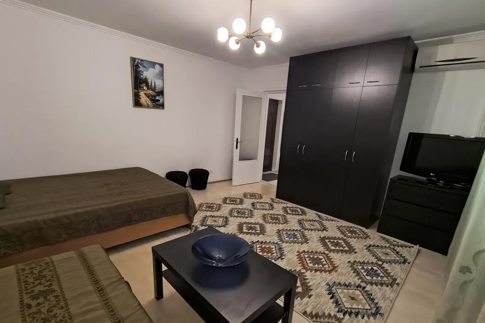 Metrou Titan Parcul ior garsoniera 37 mp balcon etaj 2