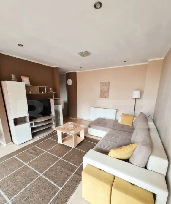 Apartament de inchiriat 80 mp zona Badea Cartan