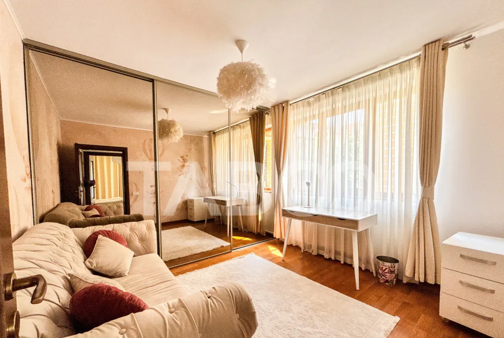 Apartament cu 3 camere de 116 mp zona excelenta in Cartierul