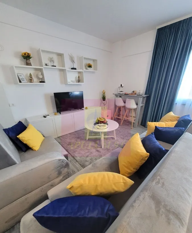 Apartament in prima linie parter cu vedere la mare
