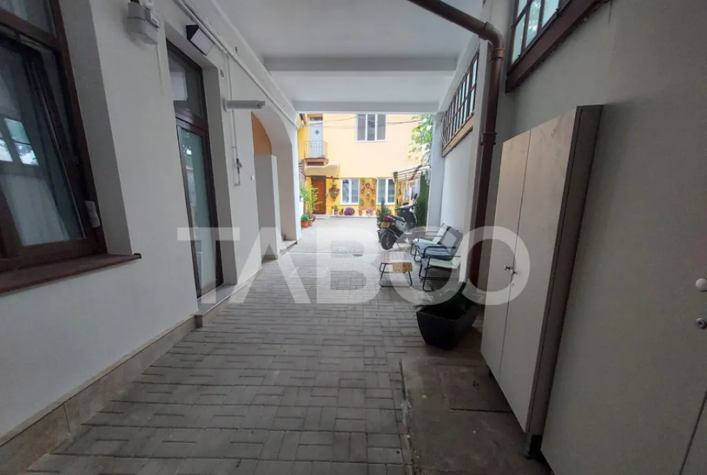 Garsoniera de vanzare 43 mpu pivnita zona Orasul de Jos