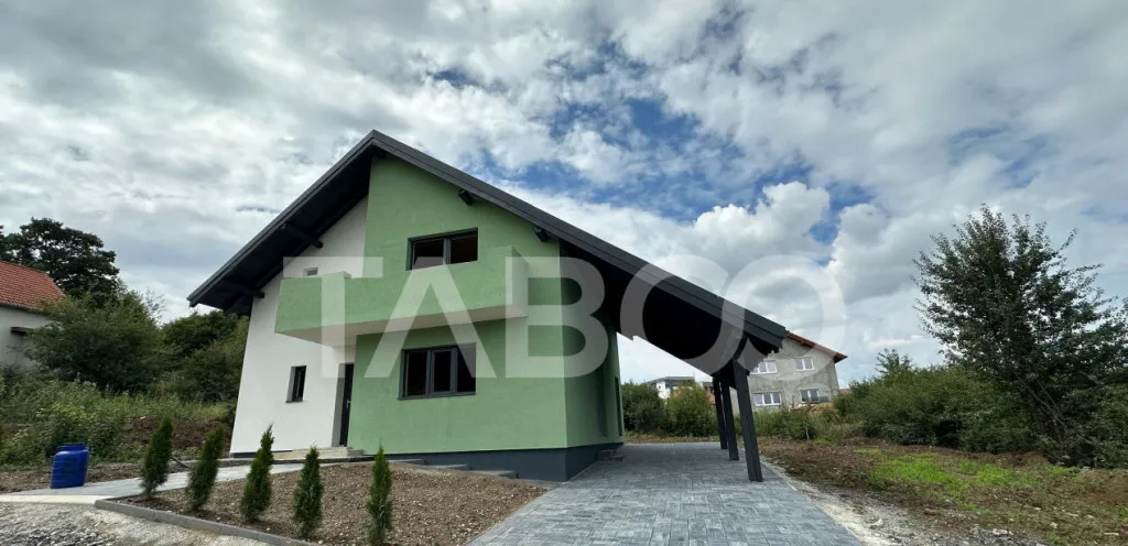 Casa 5 camere de vanzare curte 500 mpu 127 mpu