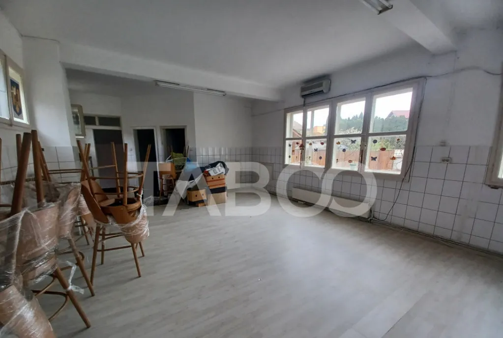 1200 mp teren cu casa de renovat in zona buna d