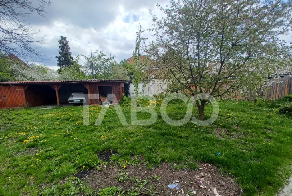 1200 mp teren cu casa de renovat in zona buna d