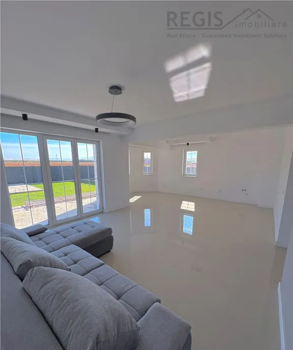 Casa de cu 3 etaje
