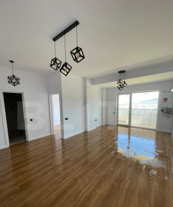 Apartament cu 2 camere 45 mp zona Floresti