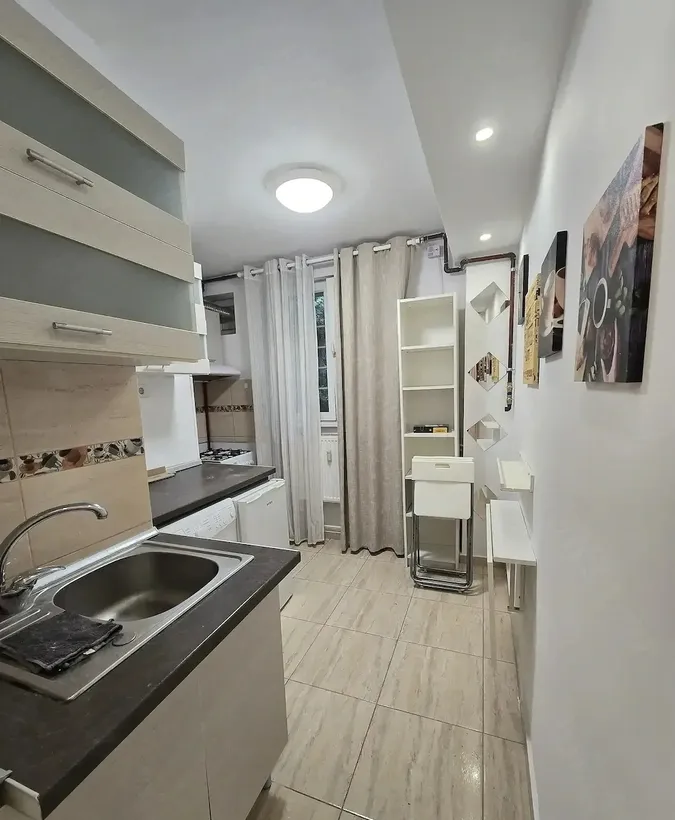 Floreasca Vanzare Garsoniera renovata 7min pana la Metrou Aurel Vlaicu