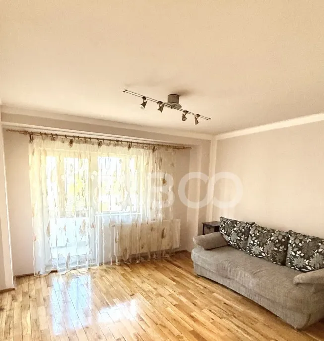Apartament cu 3 camere de vanzare la cheie in cartierul Mara