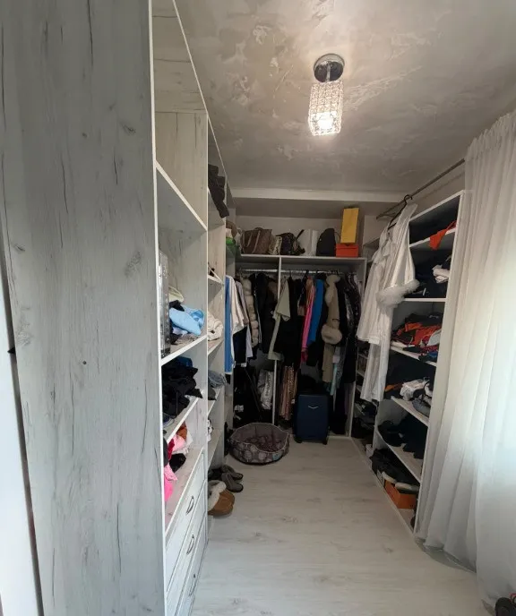 Apartament 3 camere lift nou loc parcare la cheie Independentei