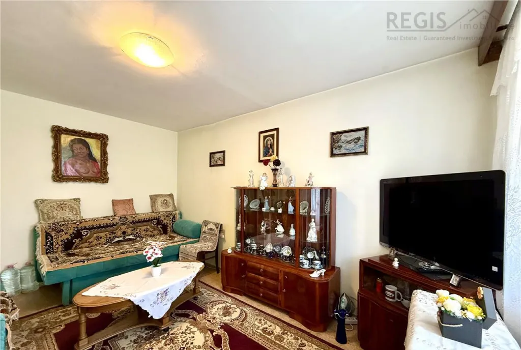 Apartament de 3 camere etaj 3/ 4 Astra Brasov