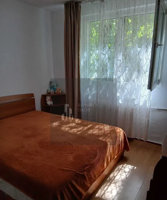 Ap 2 camere 50mp decomandat renovat bloc 1980 Soseaua Giurgiului S 4