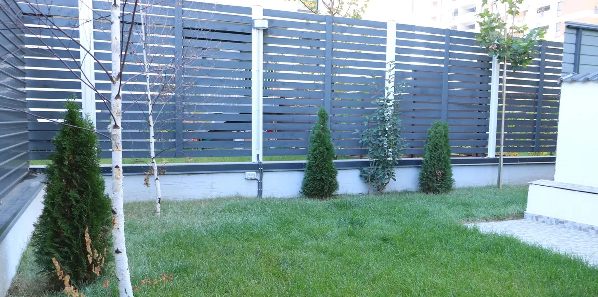 Drumul Taberei 3 camere parter curte proprie 57 mp 2 bai