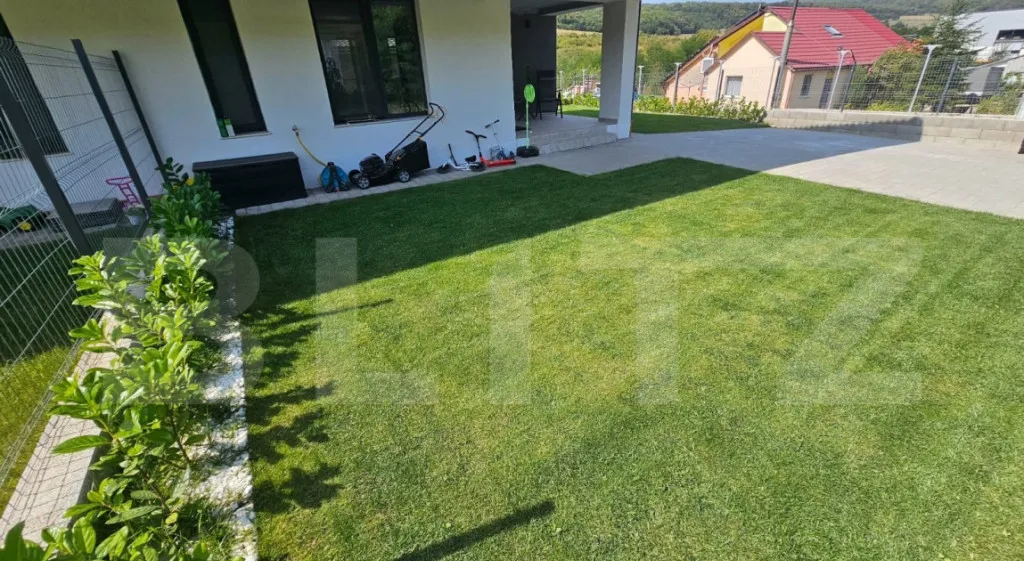 Duplex de vanzare 120 mp 305 mp teren zona Valea Seaca Po