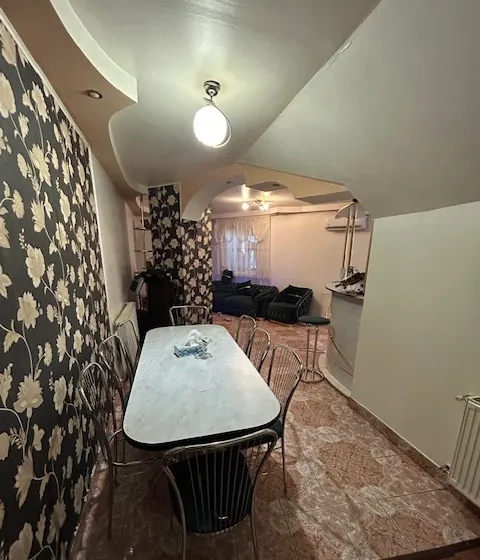 Centrul Vechi Filitti langa Strada Franceza mansarda pretabil investitie