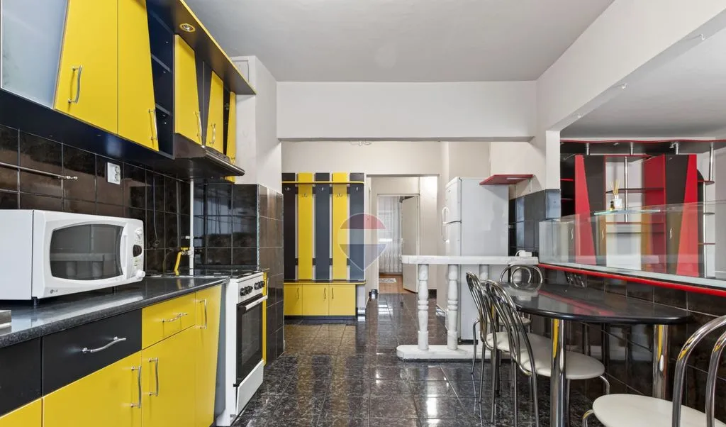 Apartament cu 3 camere spatios bl X42 Calea Aurel Vlaicu