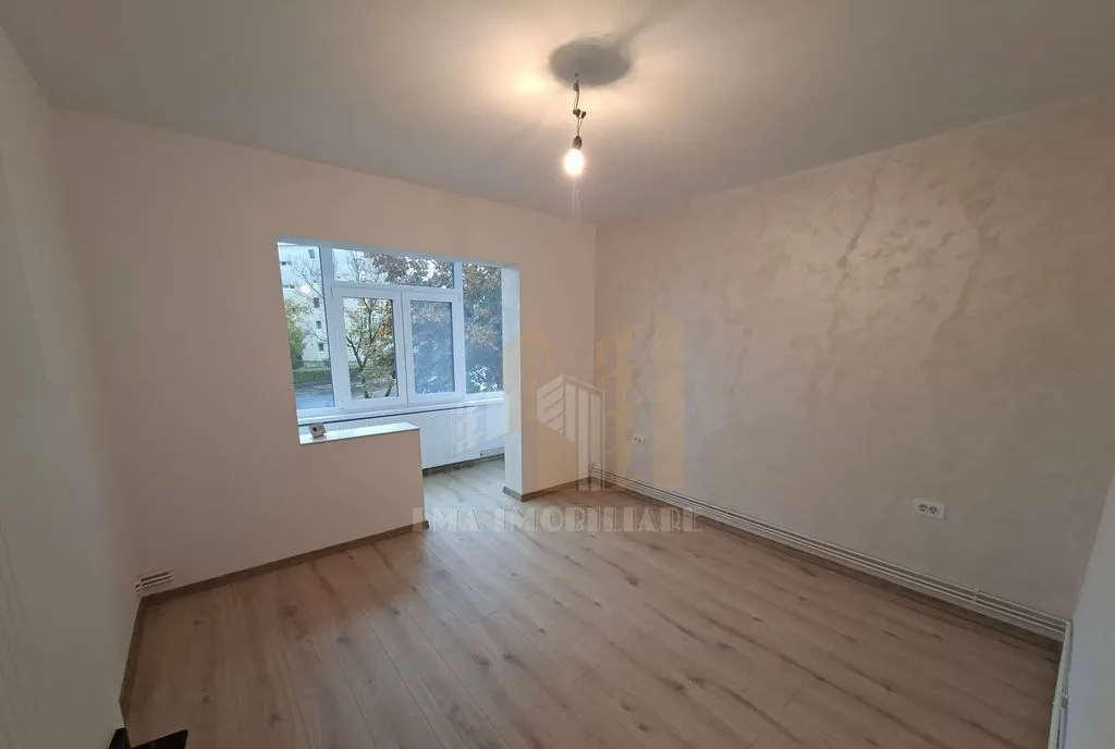 Apartament 2 camere decomandat Tractorul Brasov