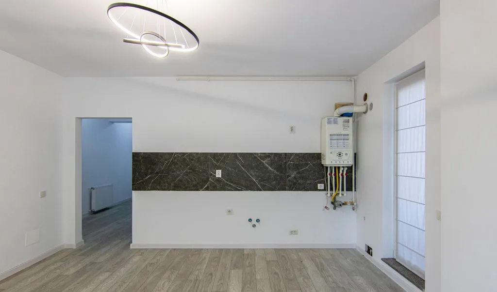 Drumul taberei 3 camere parter curte proprie 57MP 2 bai