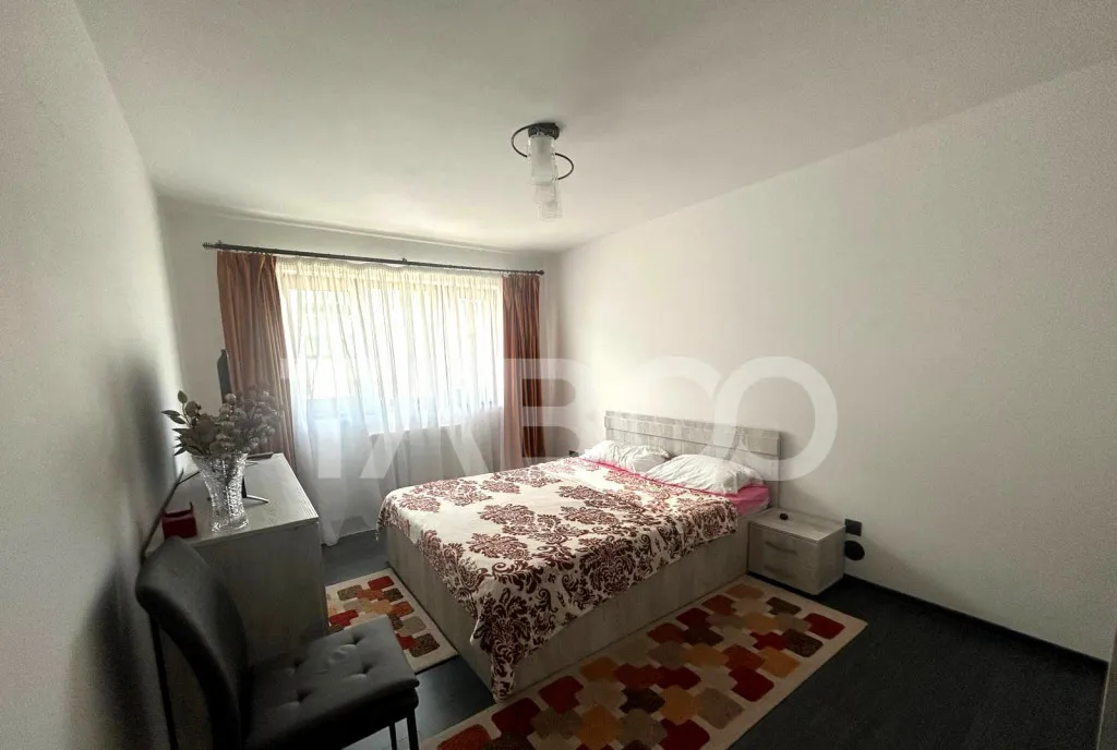 Apartament 3 camere de vanzare decomandat 72 mp zona Brana S