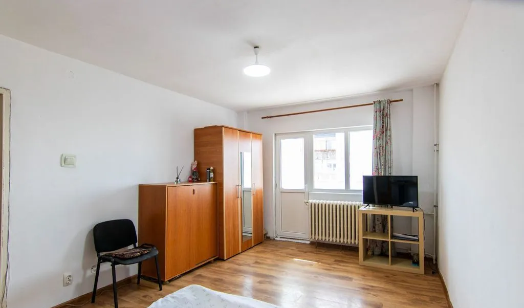 Gorjului Garsoniera decomandata 35mp c tie 1979 bloc mixt reabilitat S V