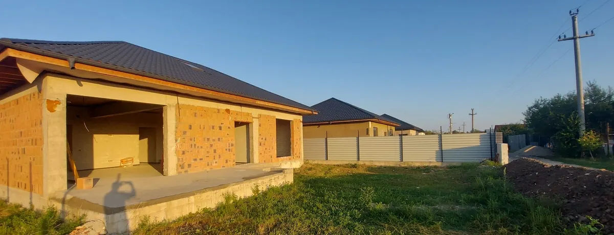 Casa cu 4 camere Peris 105 mp utili terasa generoasa