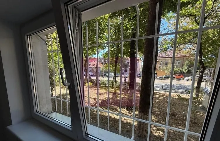 Apartament 3 camere cu vedere la Barbu Vacarescu
