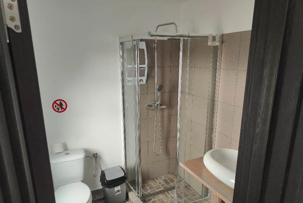 Apartament de inchiriat 3 camere/23 August jud Constanta Sud Est