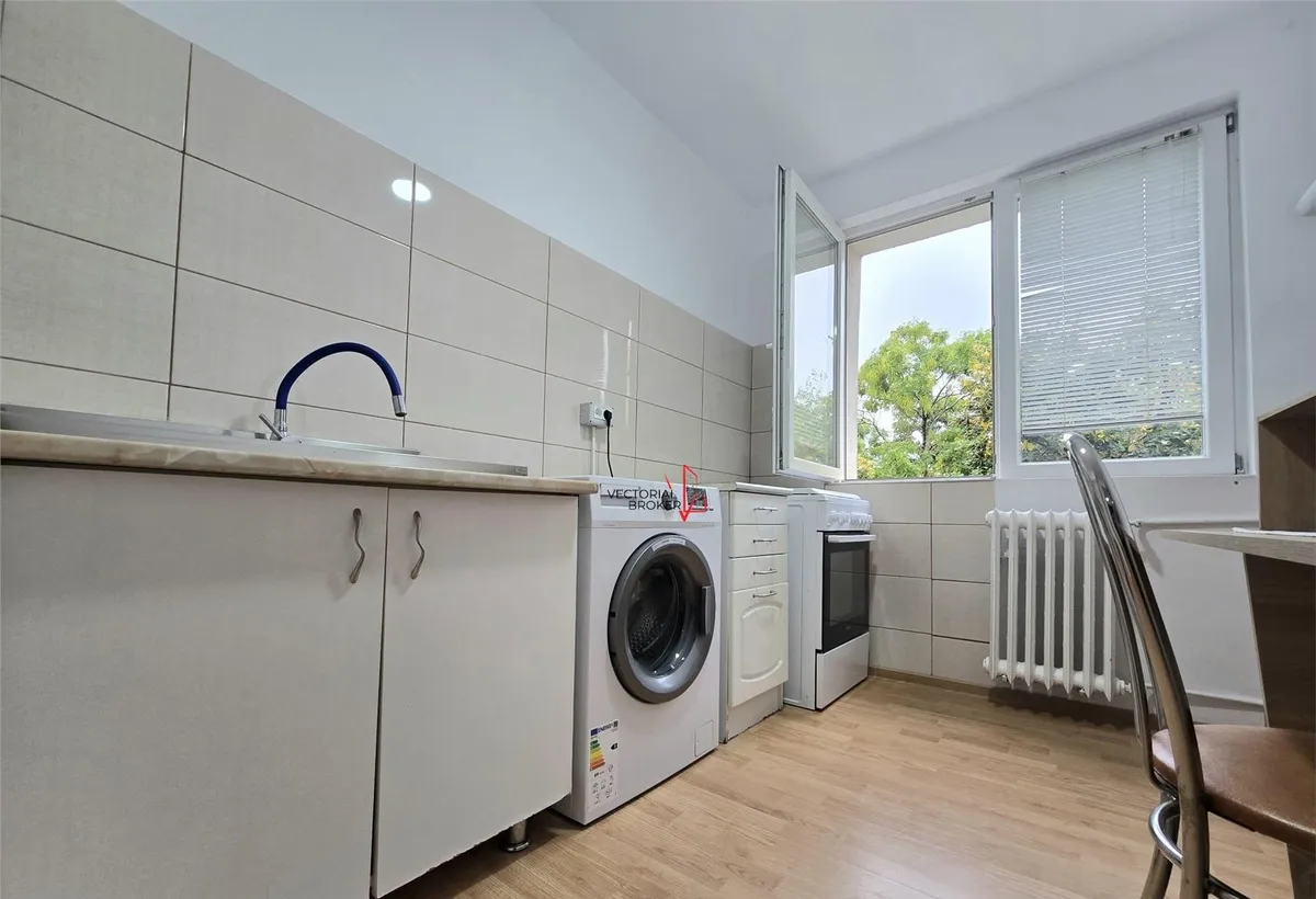 Obor Apartament decomandat etaj 3 spatiu verde in fata Metrou Obor 15 min