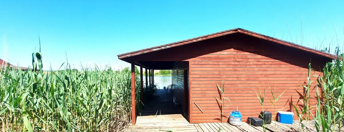 Snagov Ciofliceni Teren cu deschidere la lac Ponton si garaj barca