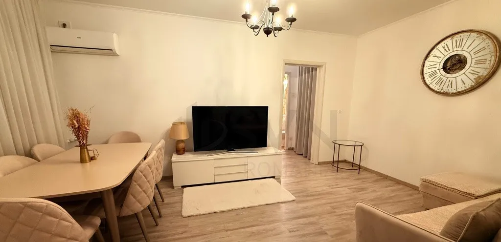 Apartament de - Zona Ion Mihalache l Complet renovat
