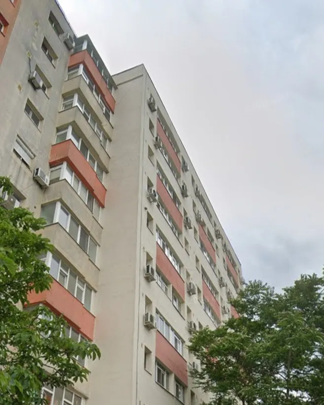 Iancului Bd Ferdinand langa metrou Piata Iancului