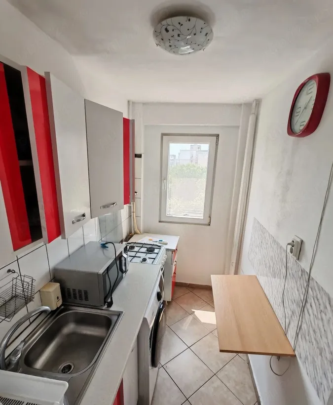 Berceni Piata Sudului bloc reabilitat acces imediat la metrou
