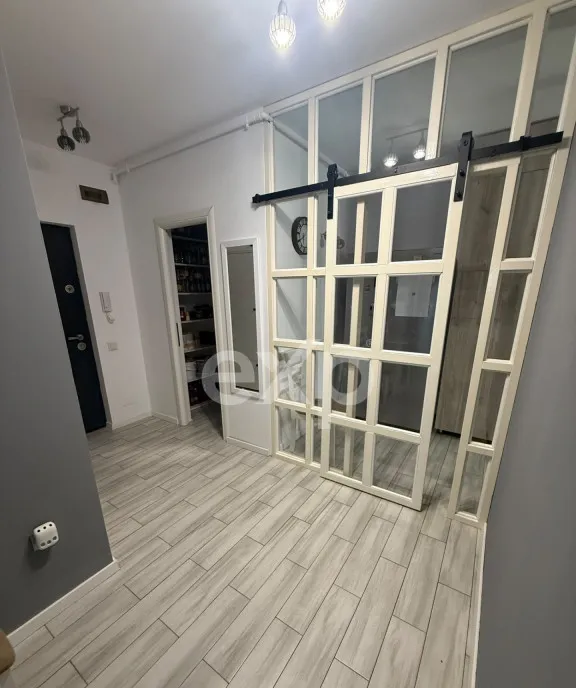 Apartament 2 camere decomandat 56 mp gradina Floresti