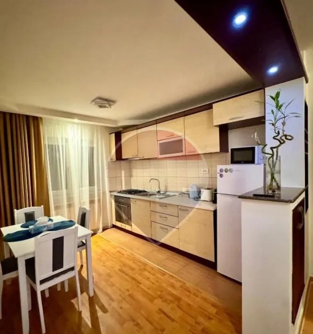 Apartament 3 camere 74 mp - finisaje de lux parcare zona Tatarasi