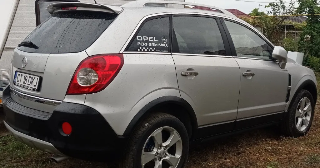 Opel Antara 2 0 4x4 3 000 eur