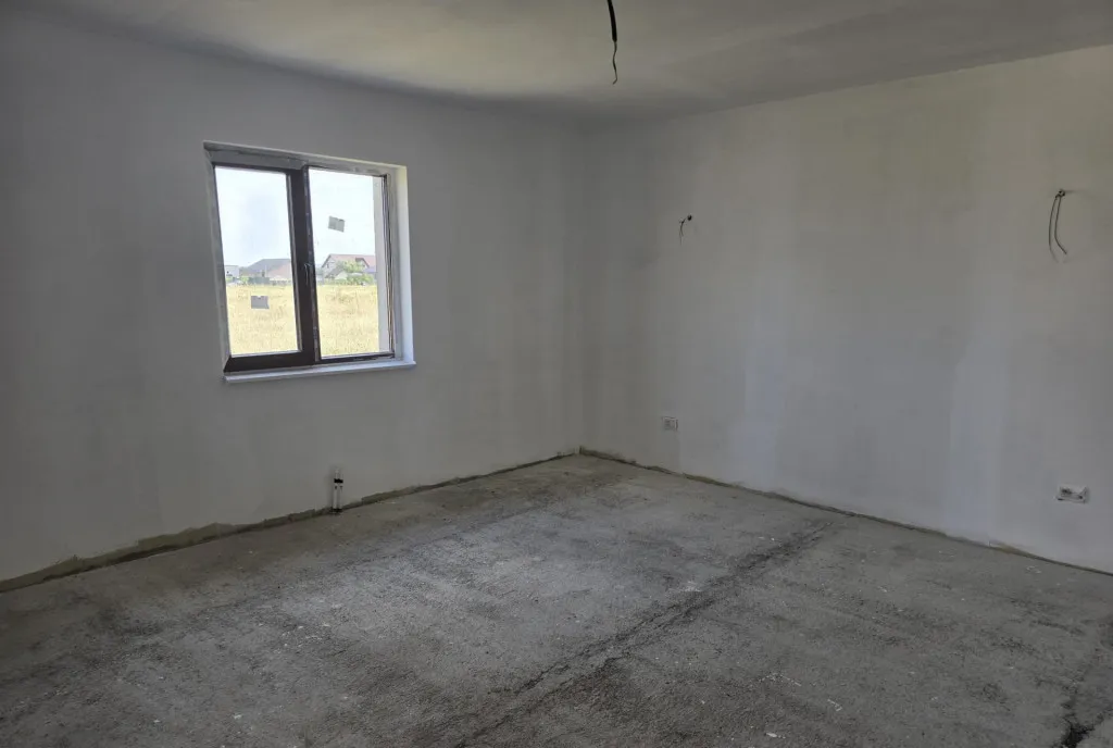 Casa P M la gri 119 mp utili si teren de 1 000 mp - Dum
