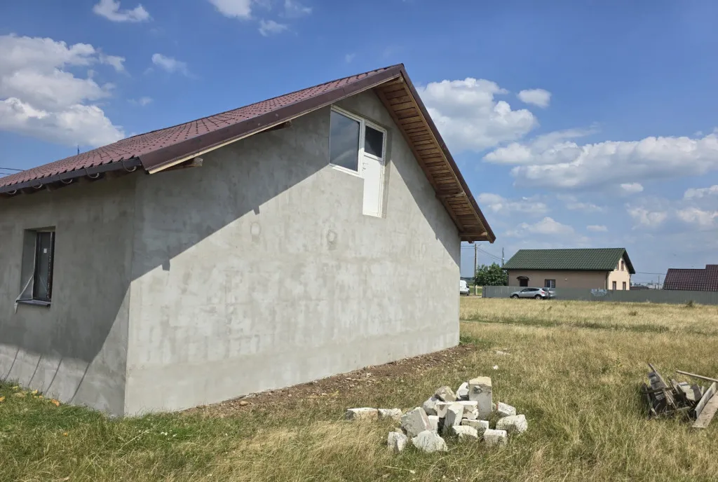 Casa P M la gri 119 mp utili si teren de 1 000 mp - Dum