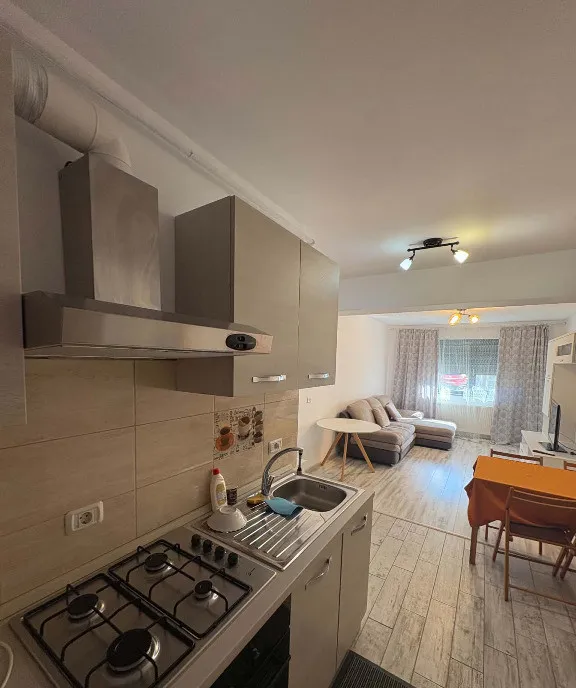 Apartament 2 camere zona tractorul str George Bacovia