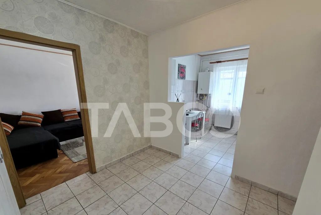 Apartament 2 camere de vanzare mobilat pivnita balcon Siretu