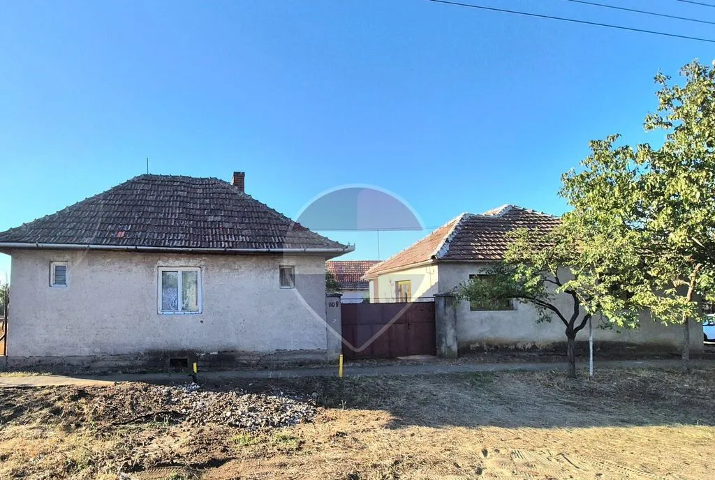 Proprietate cu teren 1 359 mp pozitie pe colt si utilitati la strada