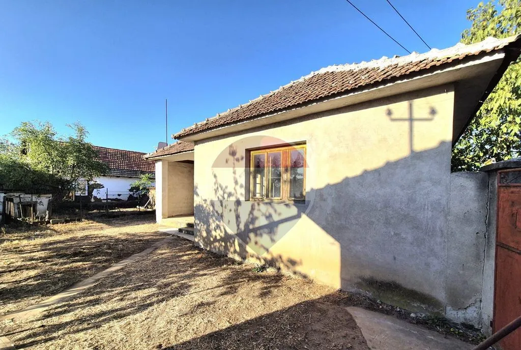 Proprietate cu teren 1 359 mp pozitie pe colt si utilitati la strada