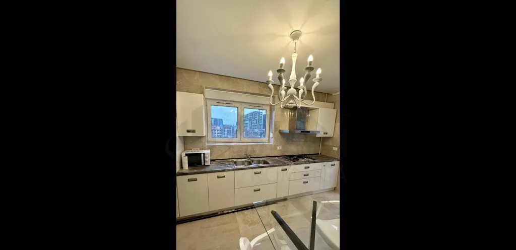 Apartament 3 camere 140mp Loc de parcare inclus