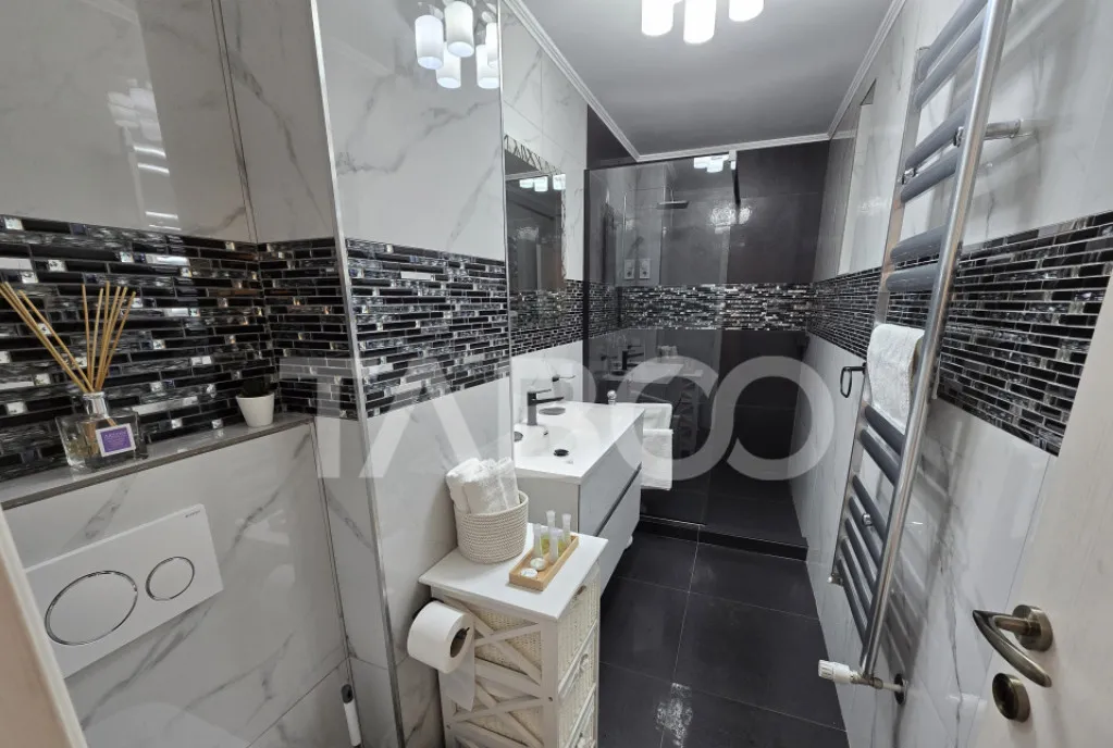 Apartament decomandat de vanzare in regim hotelier zona Diod